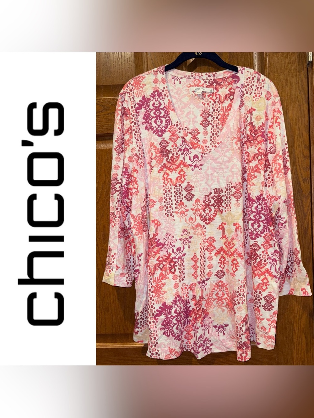 EUC Chico's Size 4 3/4 Sleeve V-Neck Slub Knit Printed Top